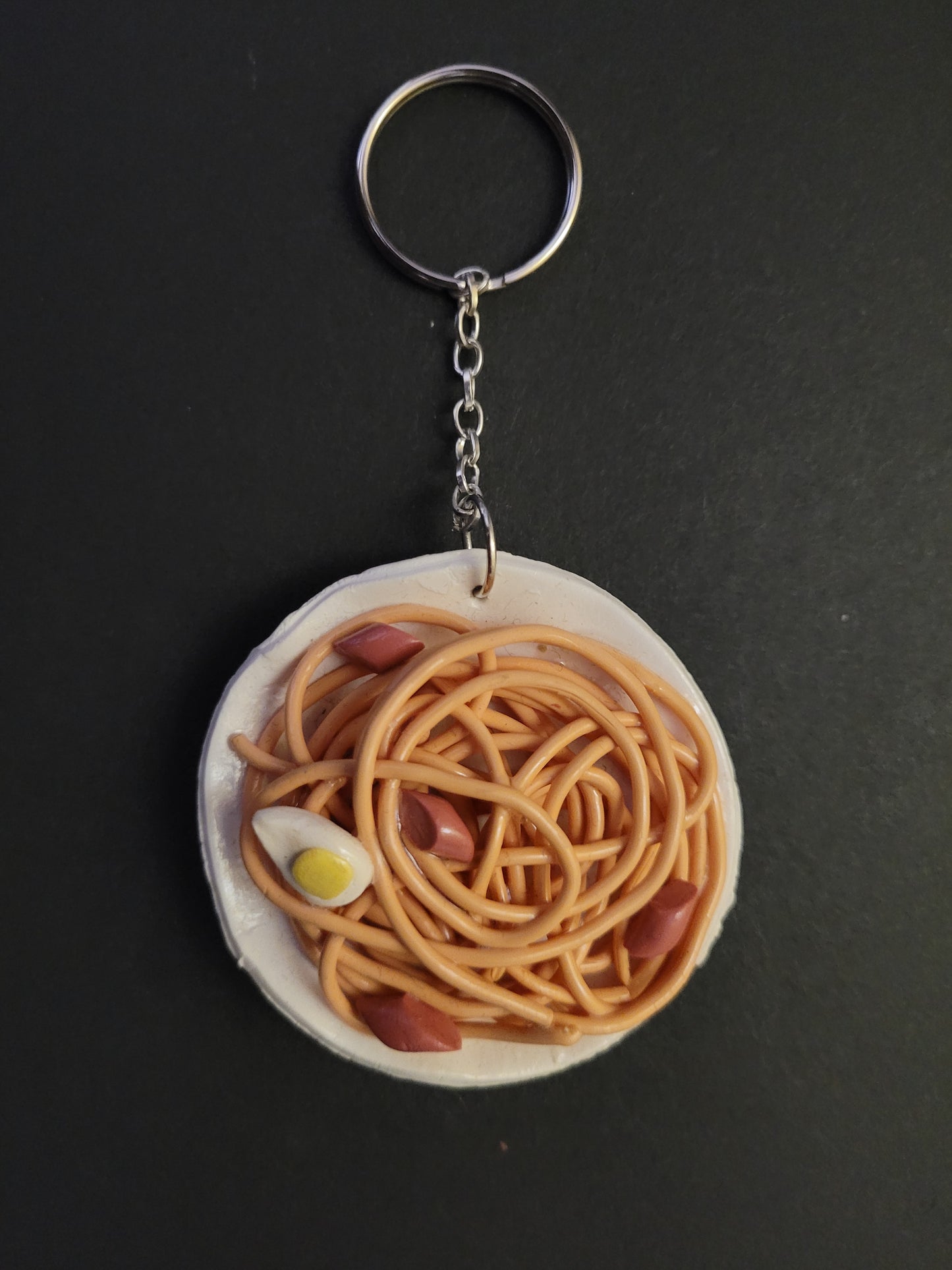 Espageti ak hot dog (Haitian comfort food) Keychain