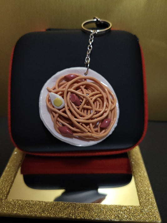 Espageti ak hot dog (Haitian comfort food) Keychain