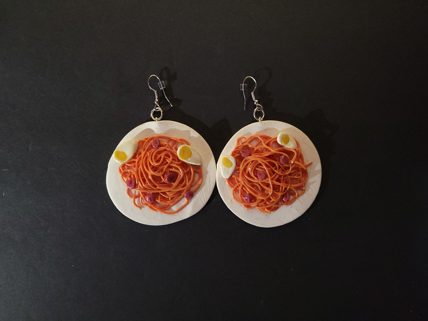Espageti ak hot dog earrings