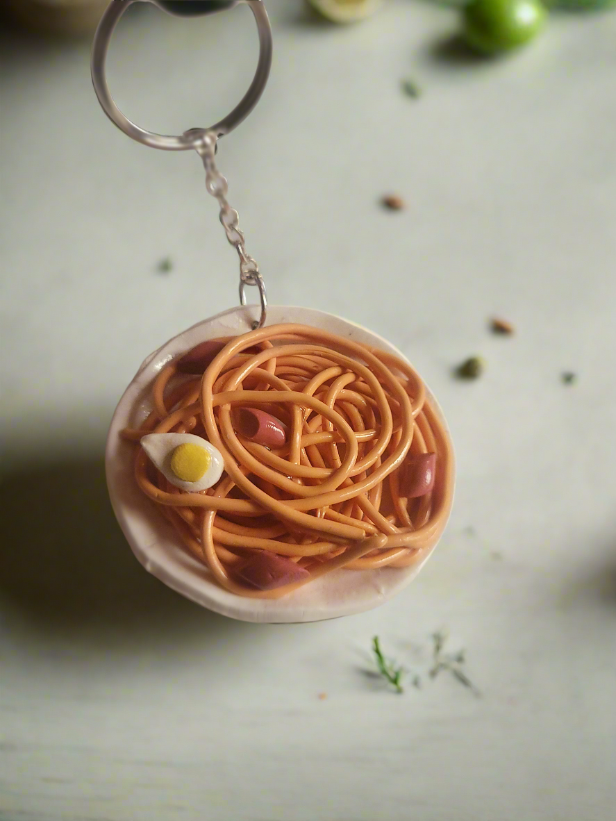 Espageti ak hot dog (Haitian comfort food) Keychain